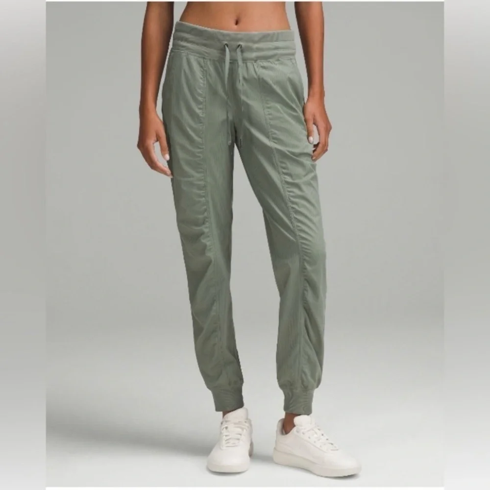 Lululemon dance studio mid rise jogger pants drawstring sage green women’s 0